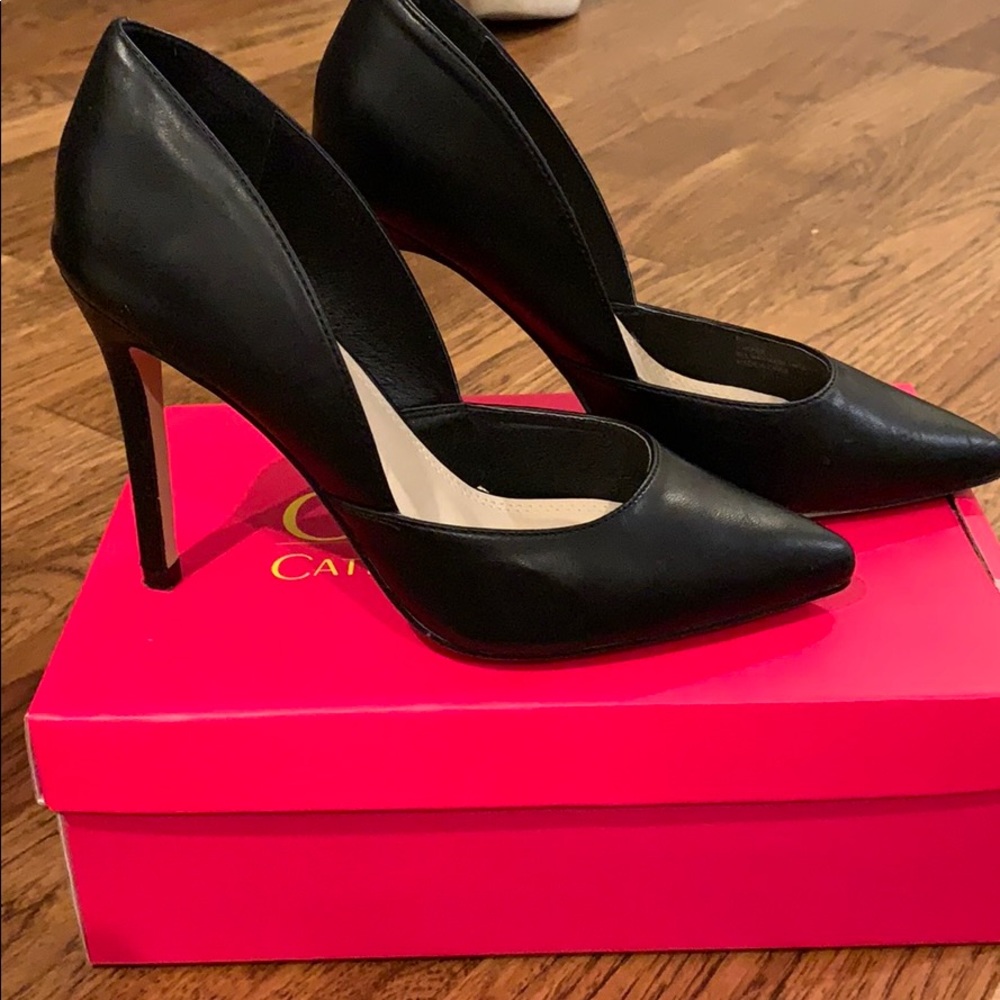 Black heels size 8